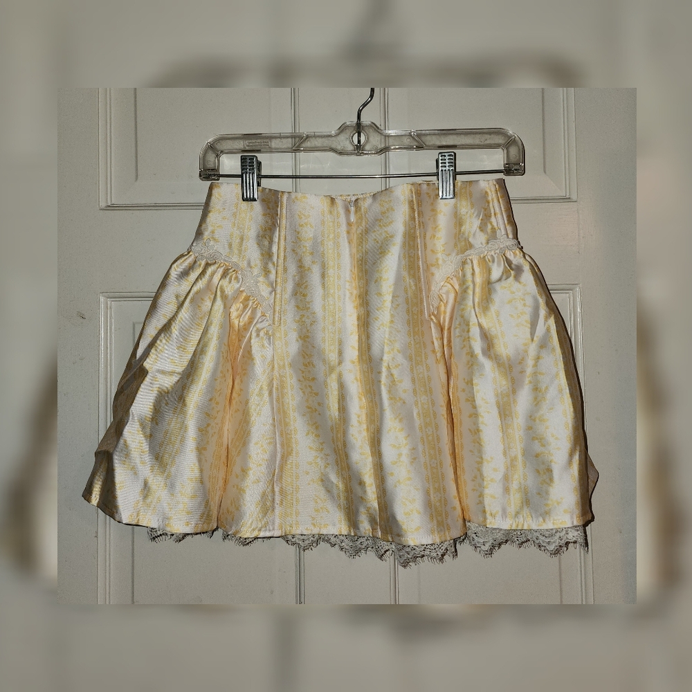 Dolls Kill Sugar Thrillz Scandal Sheet Mini Skirt - Yellow XS NWT - Picture 8 of 10